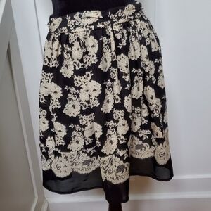 Black With Cream Floral Gathered Waist Zippered Skirt